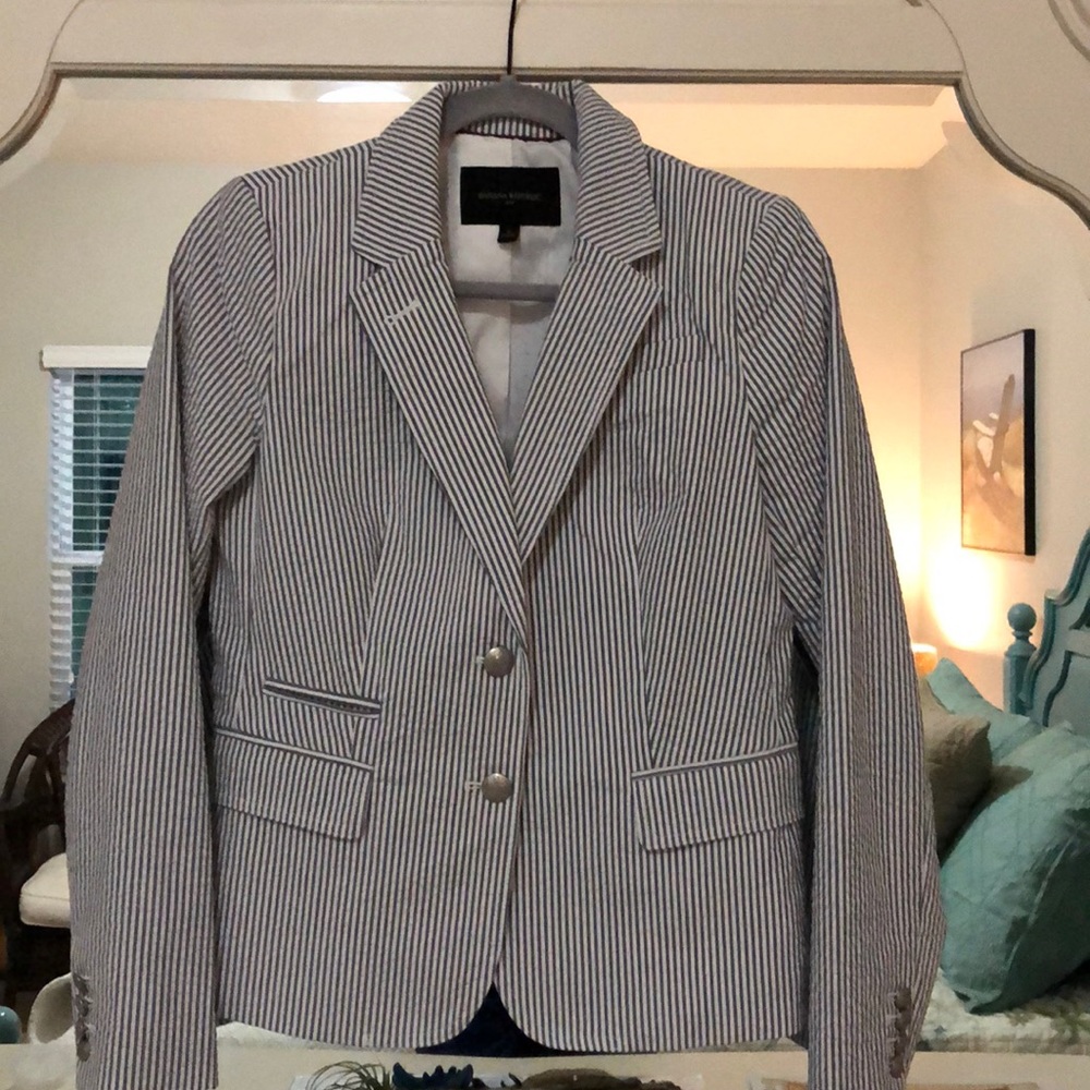 Banana  Republic women’s fitted- like pleats